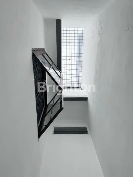 image RUMAH 2 LANTAI SIAP HUNI DAAN MOGOT BARU JAKARTA BARAT (6)
