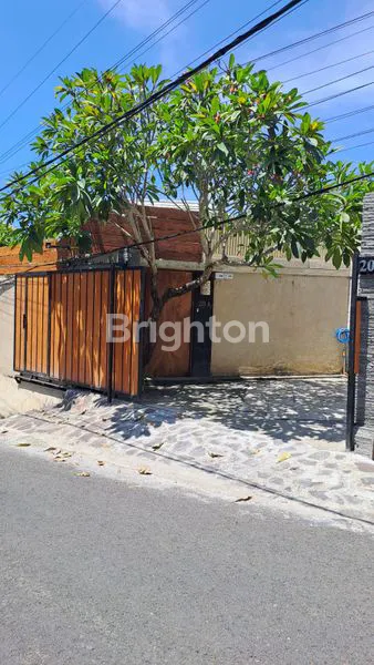 image VILLA 1 LANTAI DENGAN KEBUN LUAS TANPA POOL DI KEROBOKAN (1)