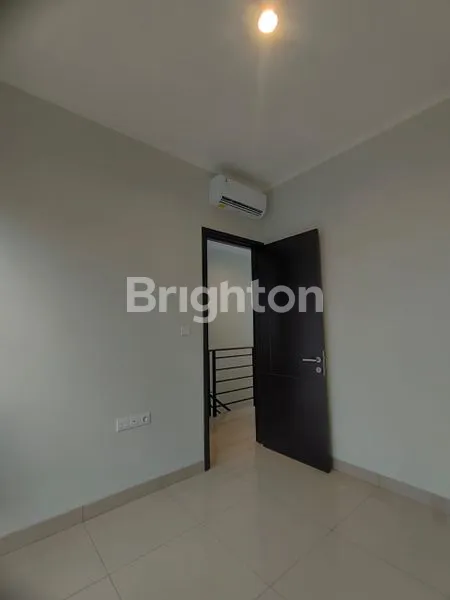 image RUMAH SEWA CLUSTER REGIA SUMMARECON CROWN GADING 5×11 SEMI FURNISHED TIMUR JAKARTA BEKASI SHM (8)