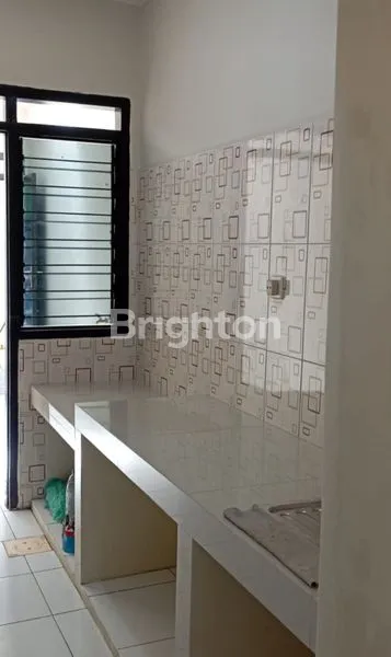 image NGINDEN INTAN PERMATA (3)