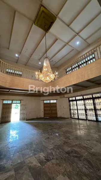 image RUMAH 2 TINGKAT DAN LUAS COCOK UNTUK TEMPAT TINGGAL SAMBIL BUKA USAHA  DI PUSAT KOTA MEDAN JALAN IMAM BONJOL (2)