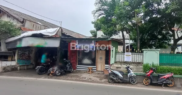 image TURUN HARGA!!! RUMAH HITUNG TANAH LOKASI STRATEGIS CIPUTAT (4)