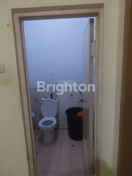 image RUKO 2,5 LANTAI 2 PETAK DI KUMALA (7)