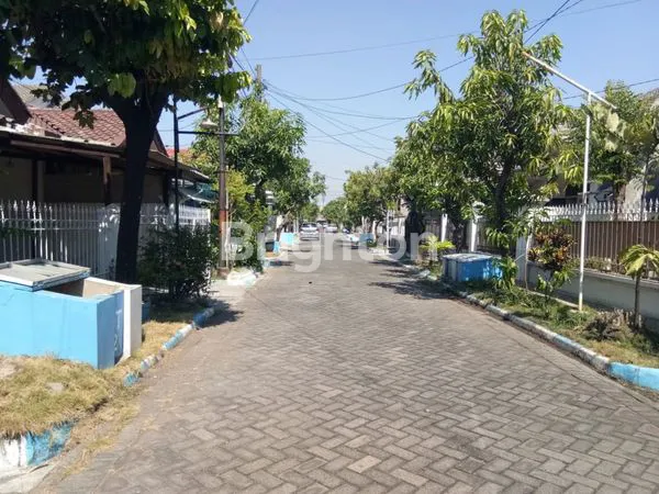 image RUMAH LAMA HARGA BERSAHABAT DI RUNGKUT MAPAN (2)