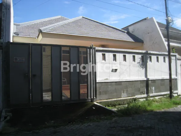 image JUAL CEPAT! RUMAH SIAPHUNI DI LEBAK ARUM, SURABAYA. (4)