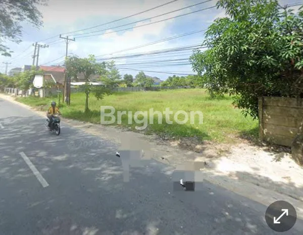 DIKONTRAKKAN TANAH DIPINGGIR JL PARIT INDAH