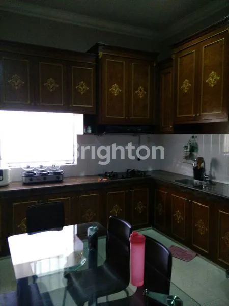image RUMAH SUPER BESAR DI JANTUNG KOTA MEDAN (4)