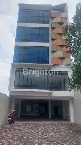 GEDUNG PERKANTORAN BARU 5 LANTAI DI JAKARTA TIMUR L2CX3