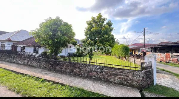 image RUMAH DENGAN LAHAN YG LUAS - MONGONSIDI - MEDAN  (2)