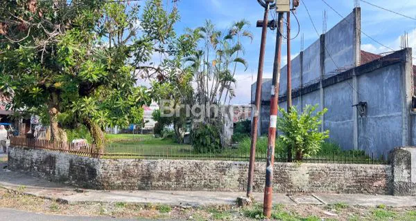 image RUMAH DENGAN LAHAN YG LUAS - MONGONSIDI - MEDAN  (5)