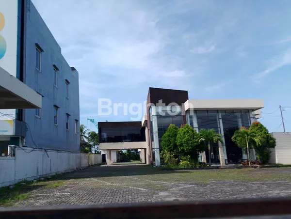 image STRATEGIS GEDUNG KANTOR (2)