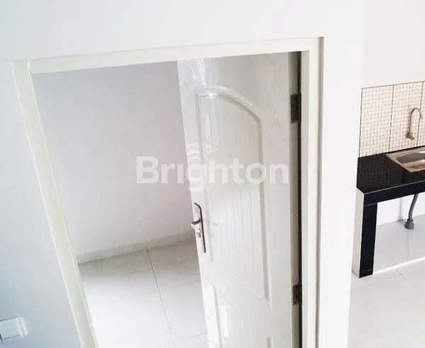 image RUMAH SIAP HUNI 2 LANTAI DEKAT UNPAM PAMULANG TANGERANG SELATAN (5)