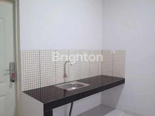 image RUMAH SIAP HUNI 2 LANTAI DEKAT UNPAM PAMULANG TANGERANG SELATAN (7)