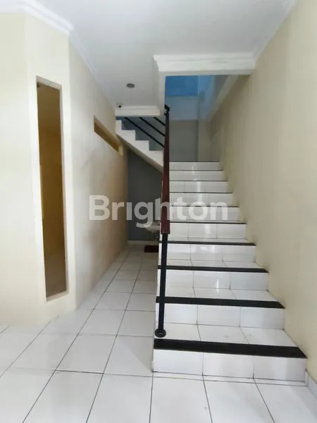 image RUKO 2 LANTAI BAGUS DAN LUAS DI PINGGIR JALAN UTAMA MAHENDRADATA (8)