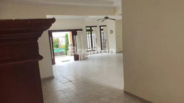 image BIG HOUSE, BIG PLAN, BIG VISION: RUMAH BESAR DI LINGKUNGAN TENANG DI SANUR (4)