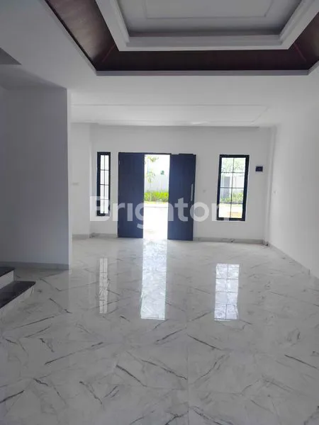 image JUAL RUMAH / VILA BARU KOMP DE VERSAILEES SUITE, 3 TINGKAT DI MARELAN MEDAN (2)