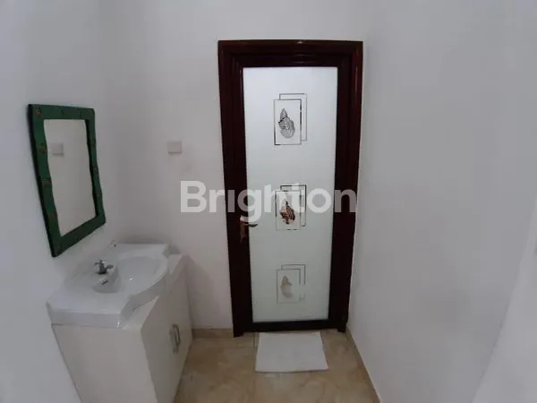 image VILLA MODERN DI SEMINYAK KUTA BALI (8)