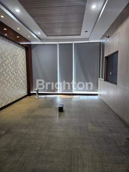 image DISEWAKAN RUKAN 4.5 LANTAI DI JALAN: DAAN MOGOT ,JAKARTA BARAT (3)