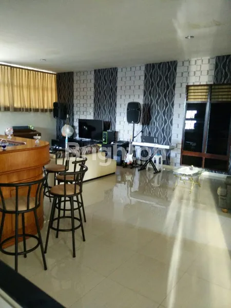 image RUMAH 3,5 LANTAI SELANGKAH KE UNIVERSITAS SUMATRA UTARA (2)