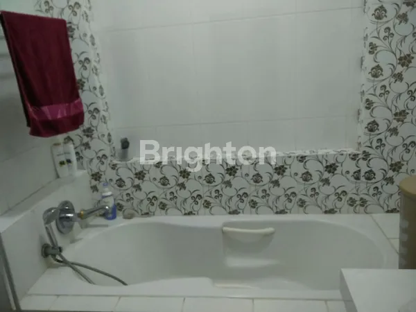 image RUMAH 3,5 LANTAI SELANGKAH KE UNIVERSITAS SUMATRA UTARA (3)