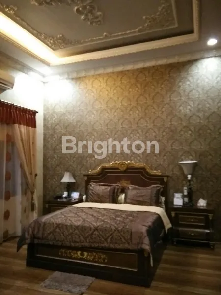 image RUMAH 3,5 LANTAI SELANGKAH KE UNIVERSITAS SUMATRA UTARA (5)