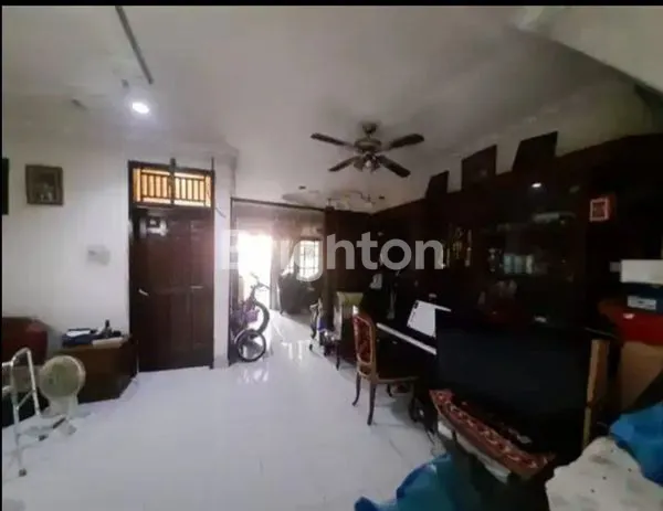 image RUMAH LUAS KEBIN BARU TEBET (3)