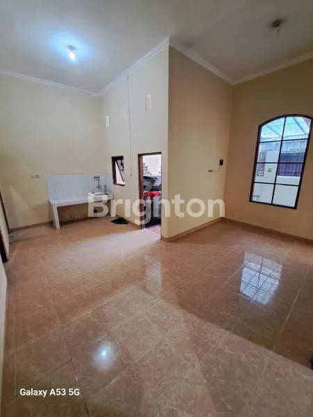 image RUMAH CANTIK SIAP HUNI LINGKUNGAN PERUMAHAN LOKASI STRATEGIS DEKAT SKE JAMBON YOGYAKARTA (7)