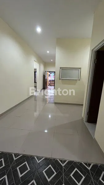 image RUMAH FULL RENOV SIAP HUNI REGENCY MELATI MAS  LEBAR 8 HARGA 1,5M AN (3)