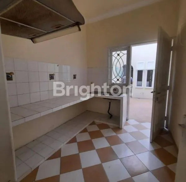 image TENGGILIS UTARA 2 LANTAI  (6)