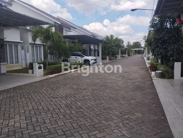 image GREEN MANSION CLUSTER EMERALD FULLY FURNISHED BERSIH AMAN KOTA PONTIANAK (2)