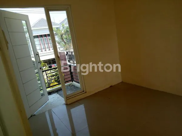 image RUMAH 2 LANTAI SIAP HUNI DI GREEN LAKE NATURAL LIVING (3)