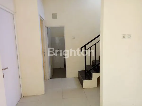 image RUMAH 2 LANTAI SIAP HUNI DI GREEN LAKE NATURAL LIVING (4)