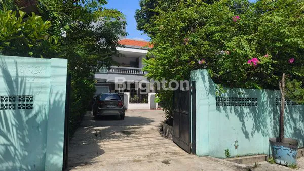 image RUMAH JELAMBAR GAYA RESORT DENGAN TANAH LUAS  DIHITUNG TANAH  DAN MURAH (3)