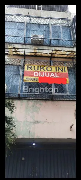 RUKO 3,5 LANTAI  STRATEGIS – COCOK UNTUK USAHA & KANTOR