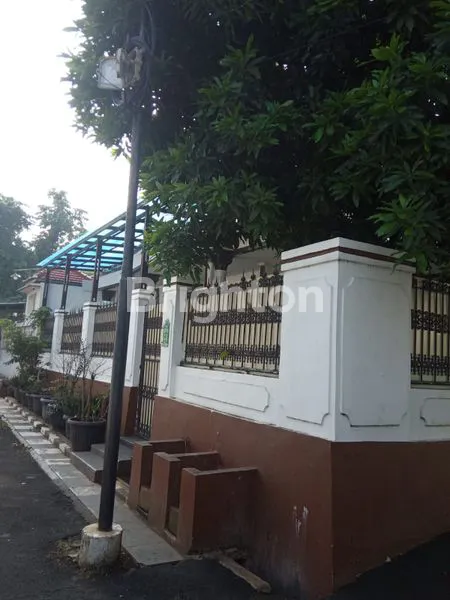 image RUMAH BESAR MEWAH DI KELAPA DUA CIMANGGIS DEPOK (1)