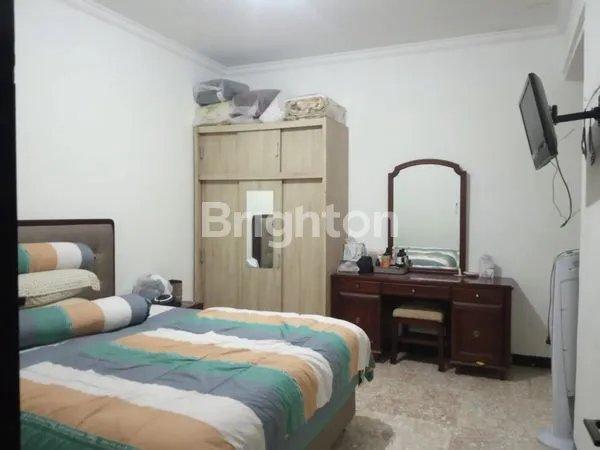 image RUMAH BESAR MEWAH DI KELAPA DUA CIMANGGIS DEPOK (7)