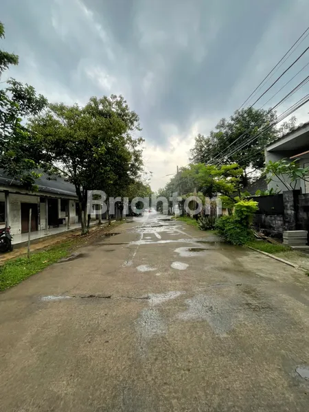 image RUMAH KONDISI RENOVASI 75% DALAM KOMPLEK PAMULANG TANGERANG SELATAN (4)