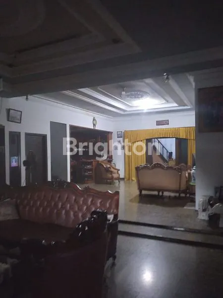 image RUMAH SIAP HUNI DAN TOKO SIAP PAKAI LOKASI STRATEGIS DI CIBUBUR JAKARTA TIMUR (5)