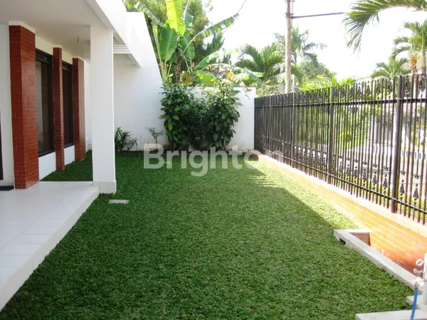 image RUMAH MINIMALIS MODERN DI JL SIMPANG TAMAN AGUNG DIENG KOTA MALANG (2)