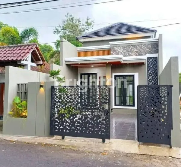 image RUMAH GRESS TIRTA AGUNG GUNUNG ANYAR RUNGKUT SURABAYA (1)