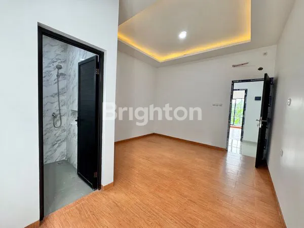 image RUMAH BARU FASAD MODEL SKANDINAVIA 2 LANTAI FREE KITCHEN SET & KURSI TAMAN KAVLING DKI MERUYA UTARA (7)