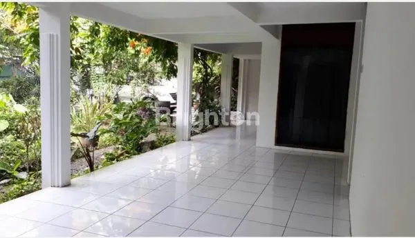 image RUMAH ASRI DI KEMANG, JAKARTA SELATAN (5)