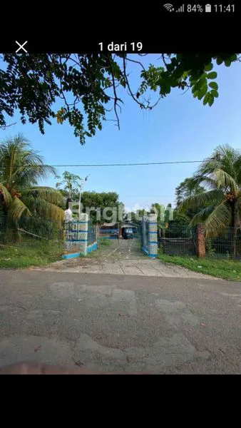 RUMAH DAN TANAH YANG LUAS