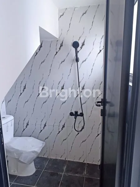 image RUMAH MINIMALIS DESIGN AMERICAN CLASSIC DENGAN HARGA EKONOMIS DI LOKASI STRATEGIS (8)