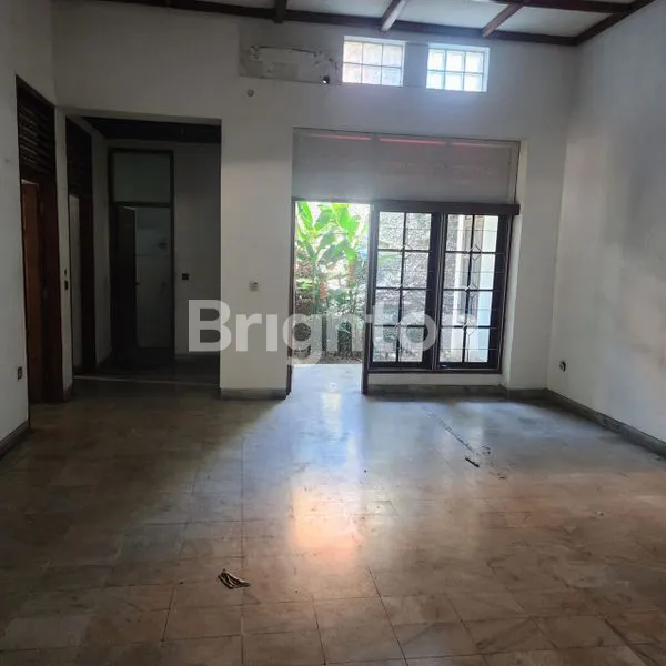 image RUMAH DISEWAKAN COCOK UNTUK USAHA DAERAH JALAN DIPONEGORO SURABAYA (4)