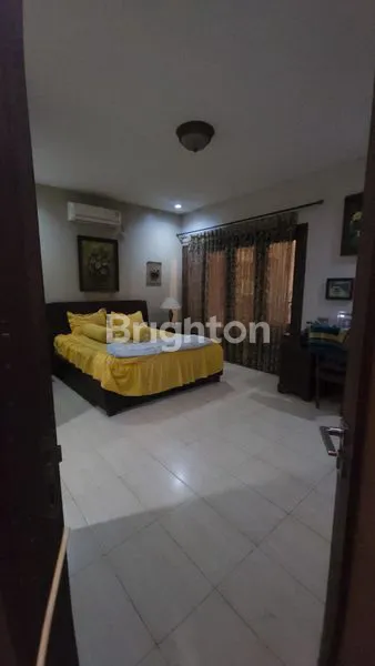 image RUMAH BESAR CANTIK DAN ASRI (6)