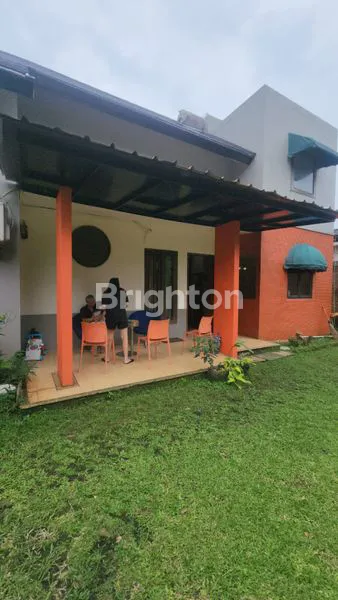 image RUMAH BESAR CANTIK DAN ASRI (1)