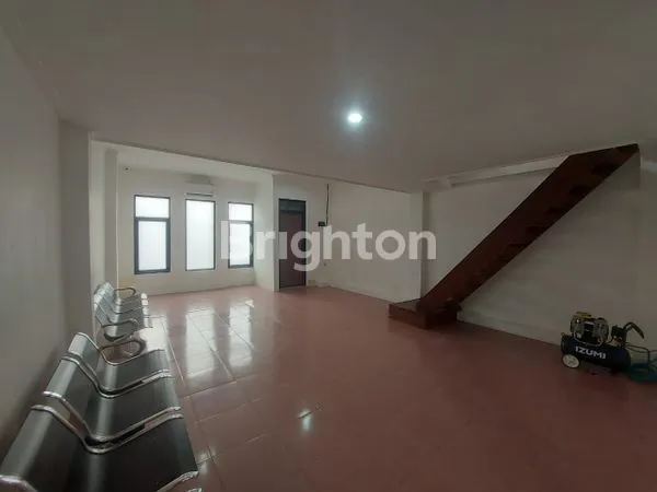 image RUKO 2 LANTAI DILOKASI SANGAT STRATEGIS DI BYPASS NGURAH RAI JIMBARAN BALI (5)