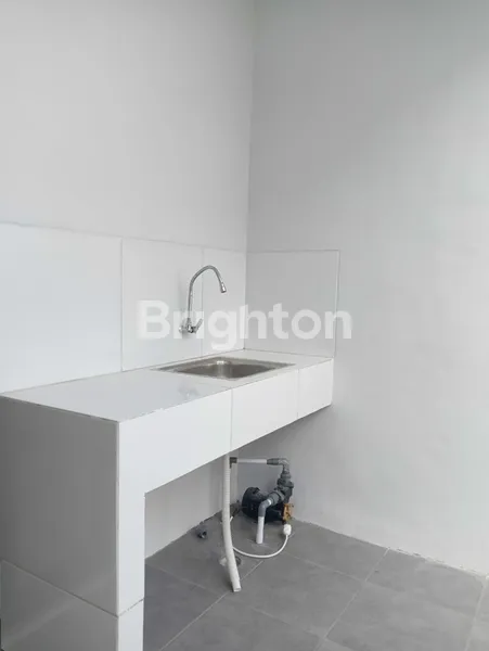 image RUMAH BARU DI SUKODONO DEKAT GEDANGAN , DEKAT SURABAYA SIAP HUNI BISA LANGSUNG SERAH TERIMA, BANYAK PROMONYA. FREE DP, ALL BIAYA, KANOPI, TAMAN, AC (6)