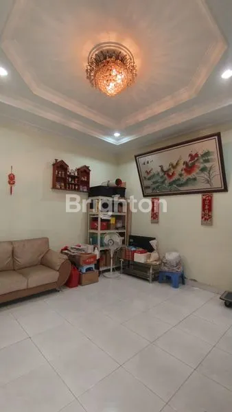 image RUMAH DALAM KOMPLEK DI JELAMBAR (1)